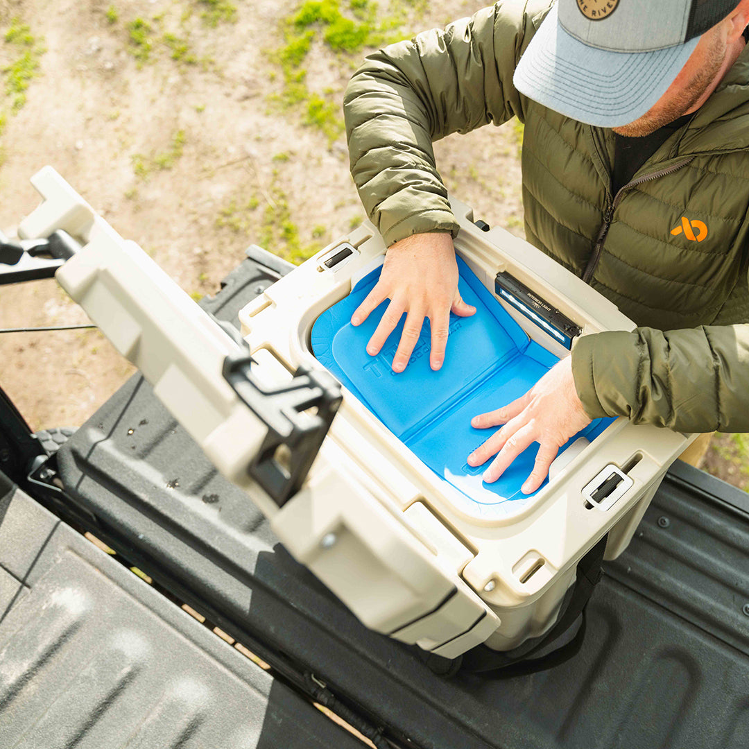 Titan PRO Outdoor Gear 25Q High Performance Roto Hard Cooler | Arctic Zone