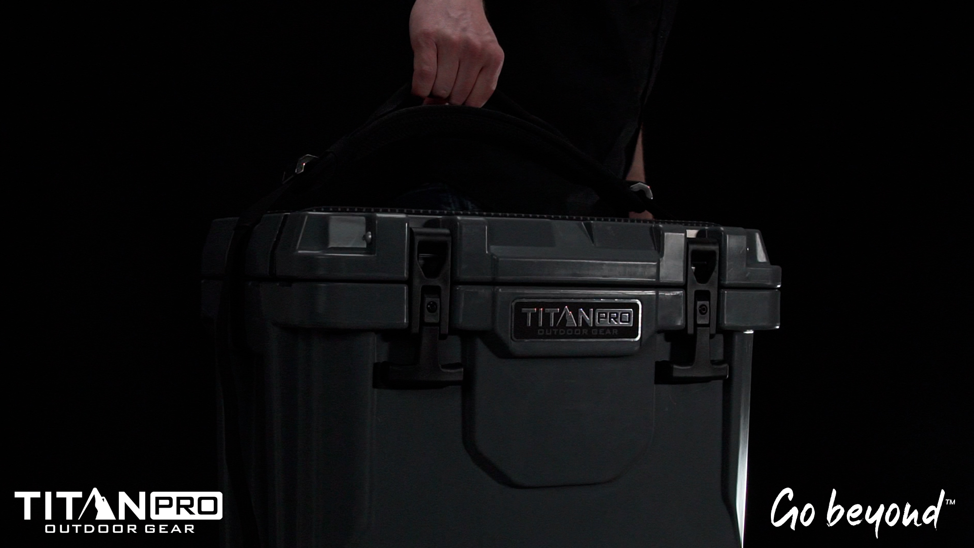 Titan PRO 25Q Rotomolded Hard Cooler Video