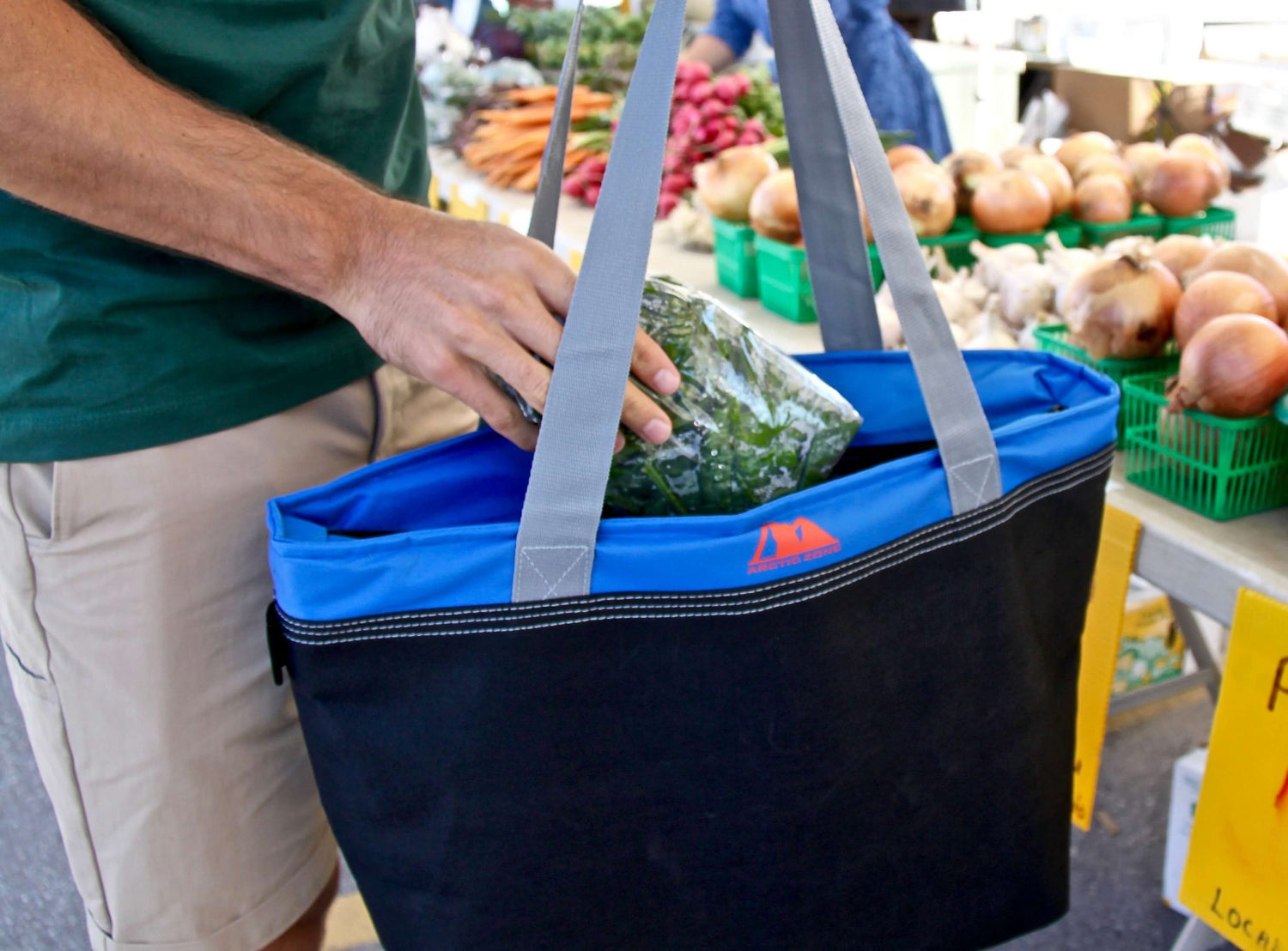7 reasons to use a re-usable grocery bag