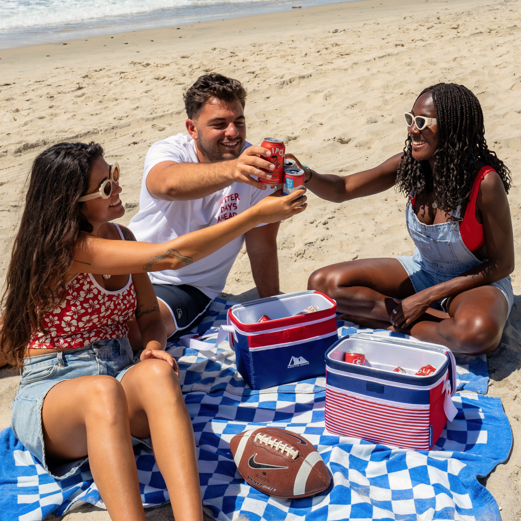 12 Can Zipperless™ Americana Cooler