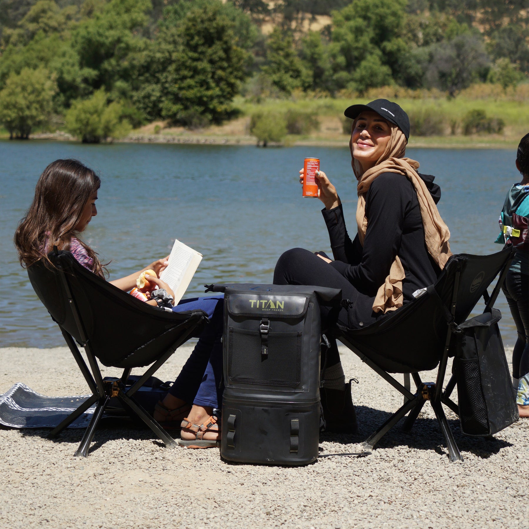 24 Can Welded Backpack Cooler