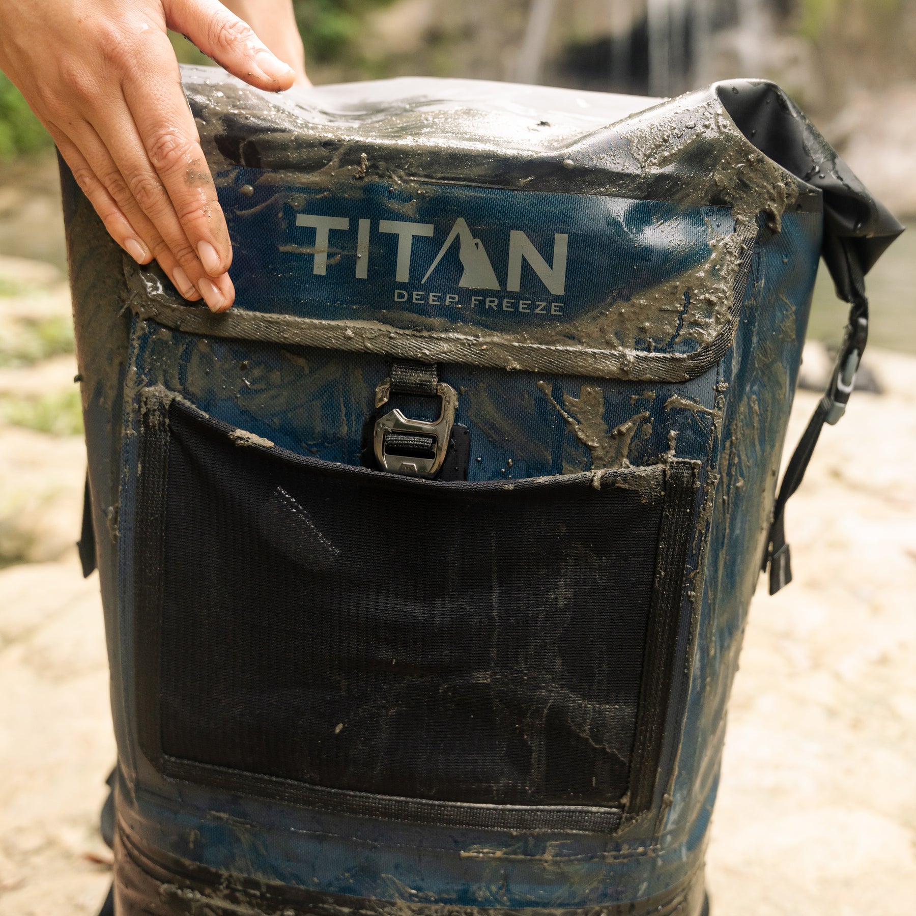 24 Can Welded Backpack Cooler